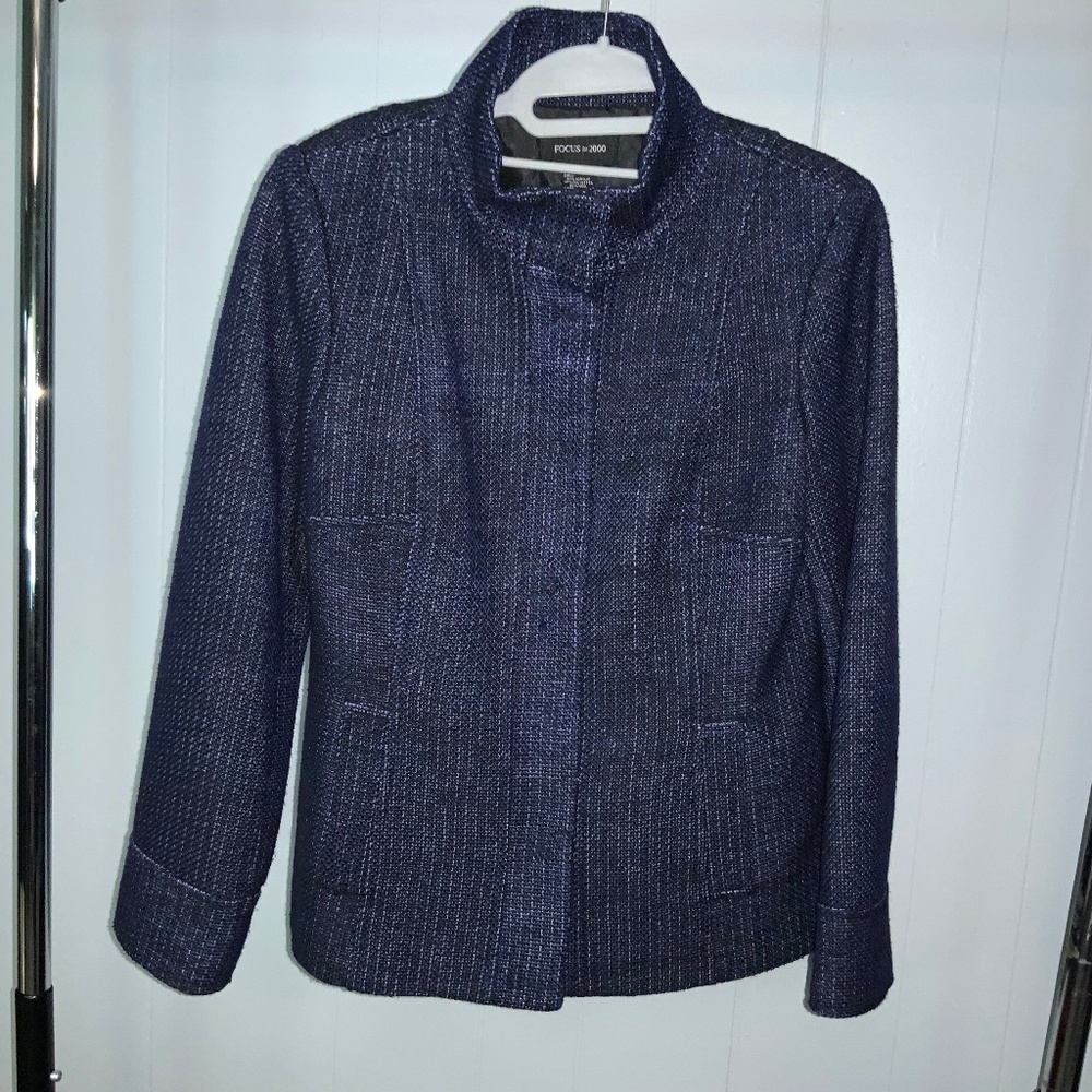Focus 2000 navy wool blend jacket Sz 6 lined stand collar covered snap closure